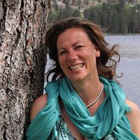 Donna Forsyth Photo 21