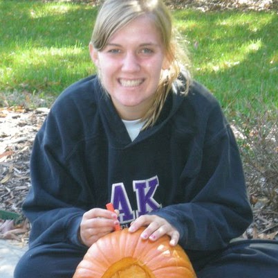 Erika Reynolds Photo 41