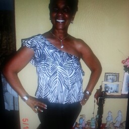 Cynthia Lowery Photo 36