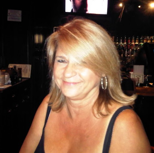 Lynn Pierce Photo 40
