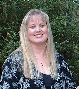 Suzanne Simmons Photo 18