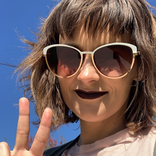 Sarah Savage Photo 19