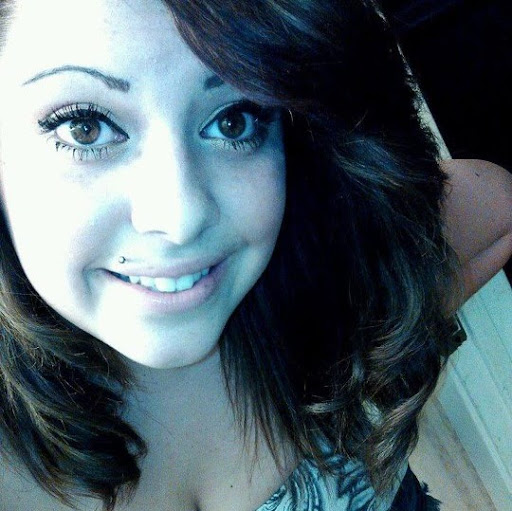 Alyssa Harper Photo 10