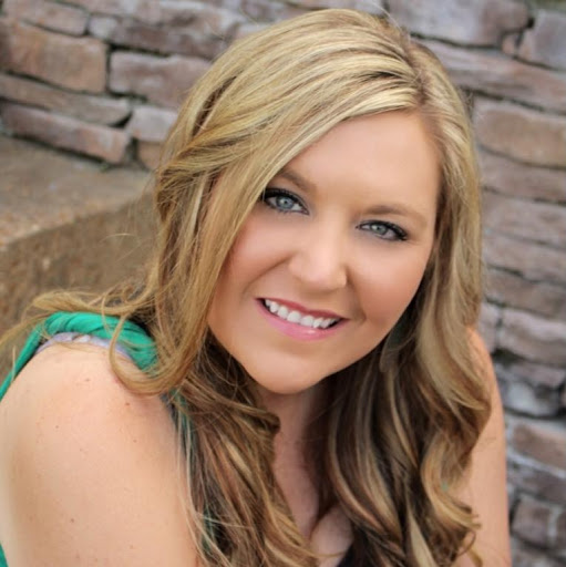 Angela Ramsey Photo 17