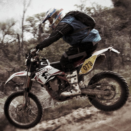 Richard Reyes Photo 10
