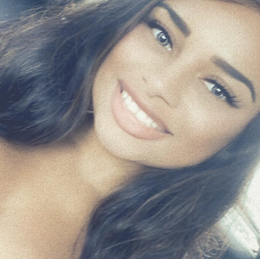 Mariah Henderson Photo 32