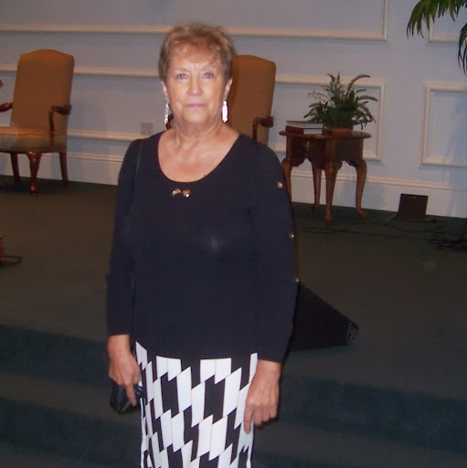Terri Floyd Photo 17