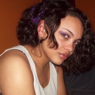 Robyn Skinner Photo 23