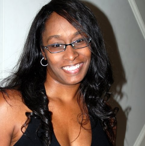Kelli Collins Photo 30