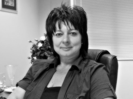 Tracey Hay Photo 22