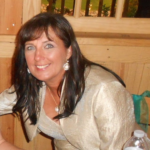 Elizabeth Mckenna Photo 27