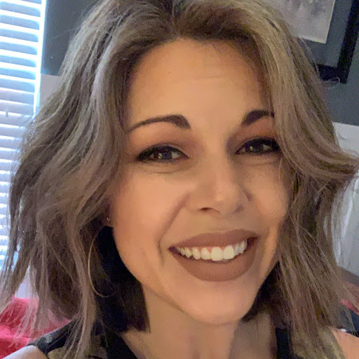 Sarah Travis Photo 20