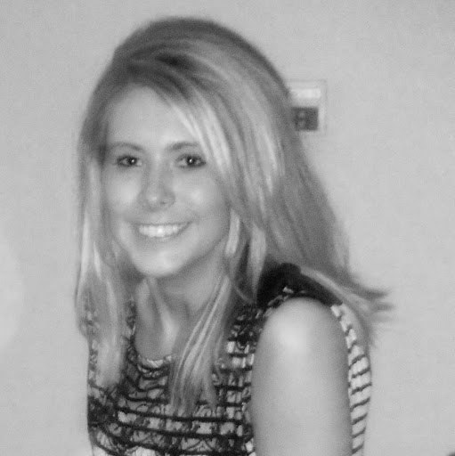 Jennifer Hummel Photo 35