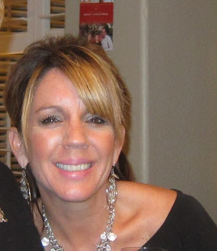 Donna Holmes Photo 30