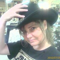Angela Reeves Photo 28