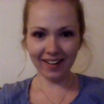 Amy James Photo 6