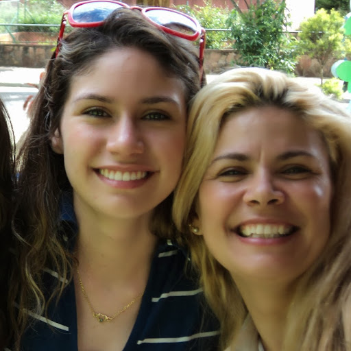 Beatriz Fernandez Photo 25