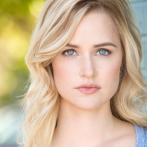 Erin Cooper Photo 34