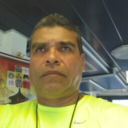 Roberto Solis Photo 47