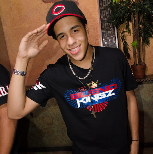 Erik Castillo Photo 31