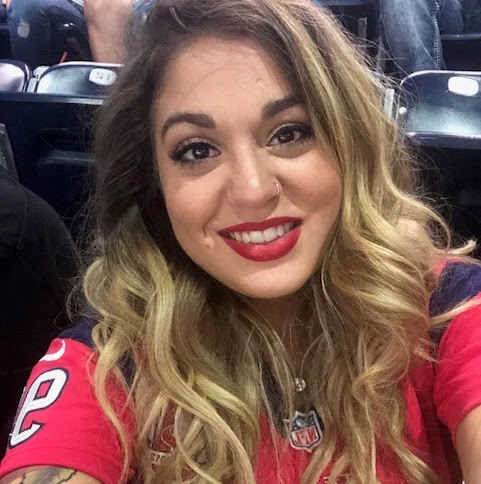 Amber Hensley Photo 19