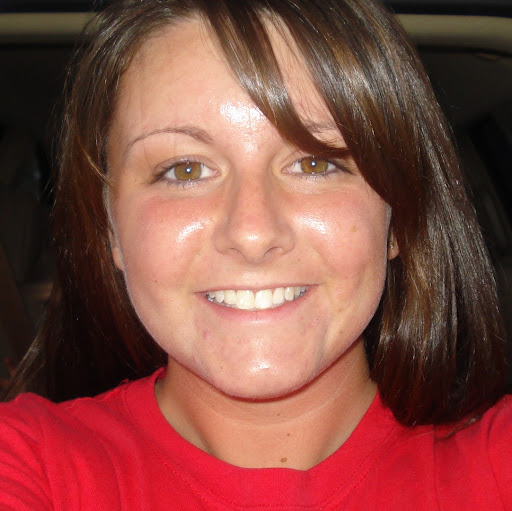 Danielle Middleton Photo 17