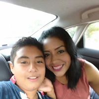Sandy Flores Photo 40