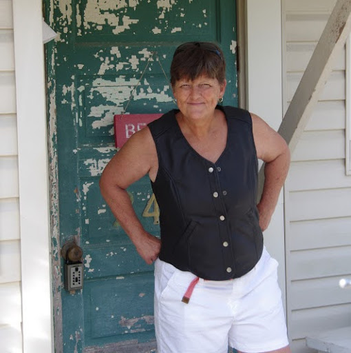 Dona Brown Photo 9