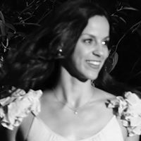 Deborah Fernandes Photo 25