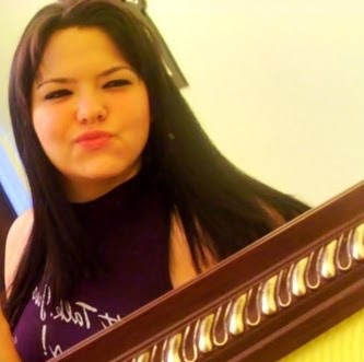 Larissa Miranda Photo 13