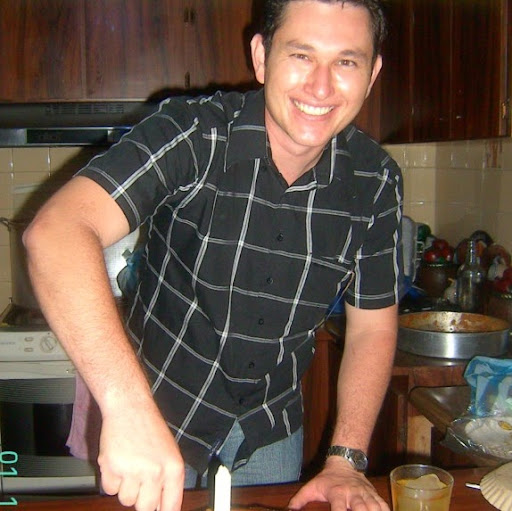 Richard Molina Photo 29