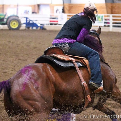 Jess Olson Photo 40