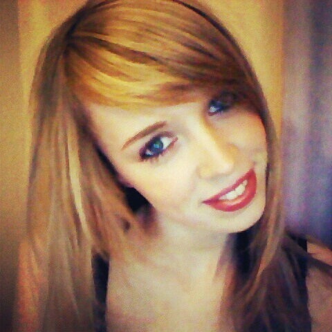 Emma Faulkner Photo 5