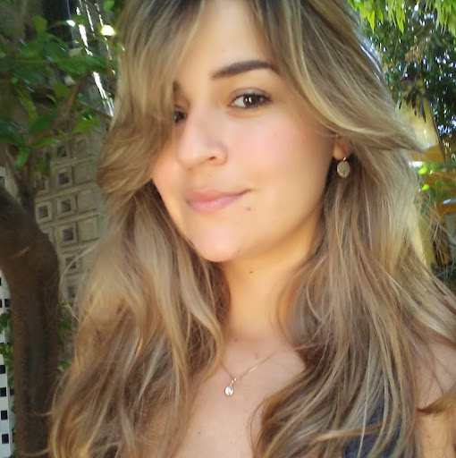 Jacqueline Batista Photo 4