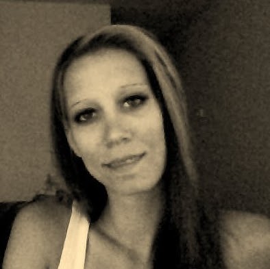 Amber Salisbury Photo 19