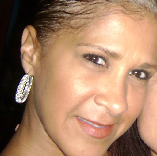 Annette Santos Photo 4