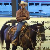Laurie Hawkins Photo 35