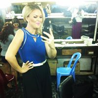 Robyn Savage Photo 12