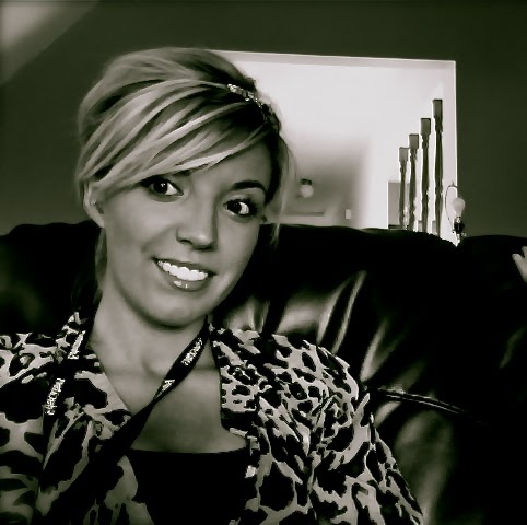 Erin Doherty Photo 20