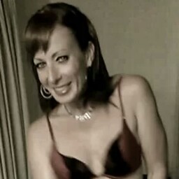 Jennifer Hoff Photo 22