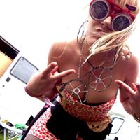 Emily Middleton Photo 23