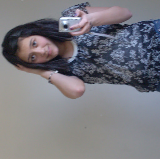Alexis Perry Photo 8