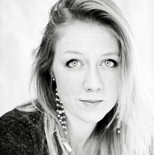 Chelsea Rowe Photo 16