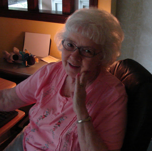 Janet Thompson Photo 24