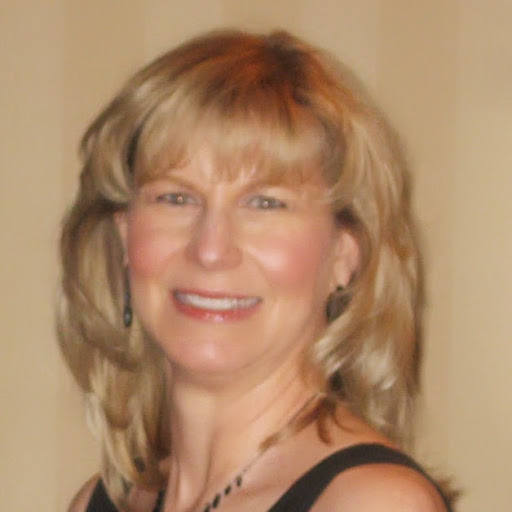 Amy Gates Photo 33