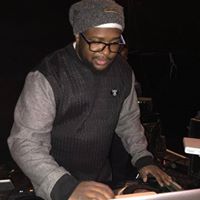 Julian Robinson Photo 34