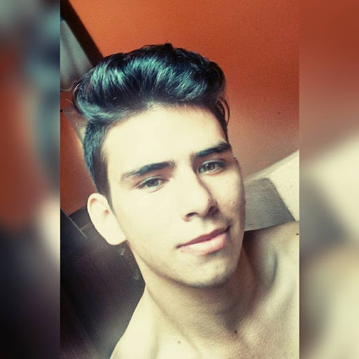 Edgar Castellanos Photo 40