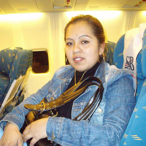 Damaris Robles Photo 16