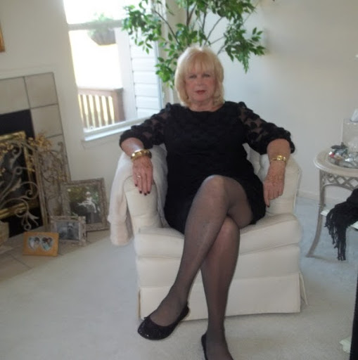 Gail Walsh Photo 40