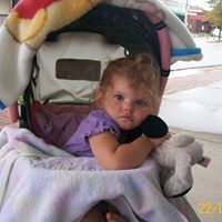 Adrianne Allen Photo 16
